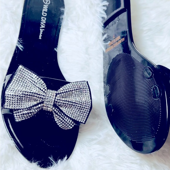 Silver Gem Bow Sandals - Picture 5 of 7